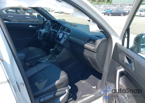 2021 Volkswagen Tiguan 2.0T Se/2.0T Se R-Line Black/2.0T Sel z USA, uszkodzony, nr VIN 3VV2B7AX7MM071031